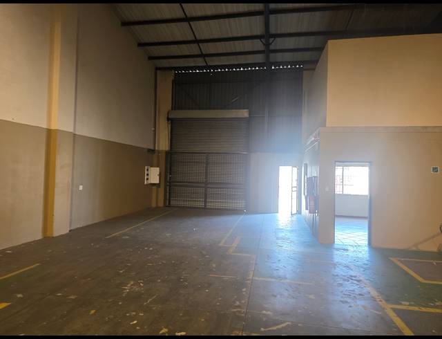 451M² WAREHOUSE TO LET IN STORMILL